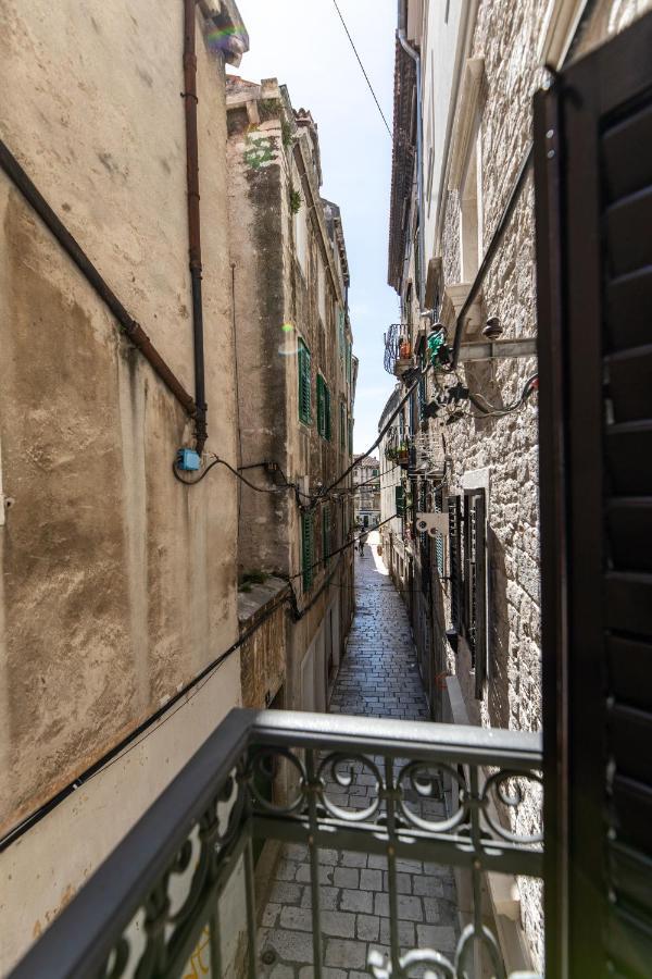 Stanley Helenski - Apartment In Old Town Šibenik Екстериор снимка